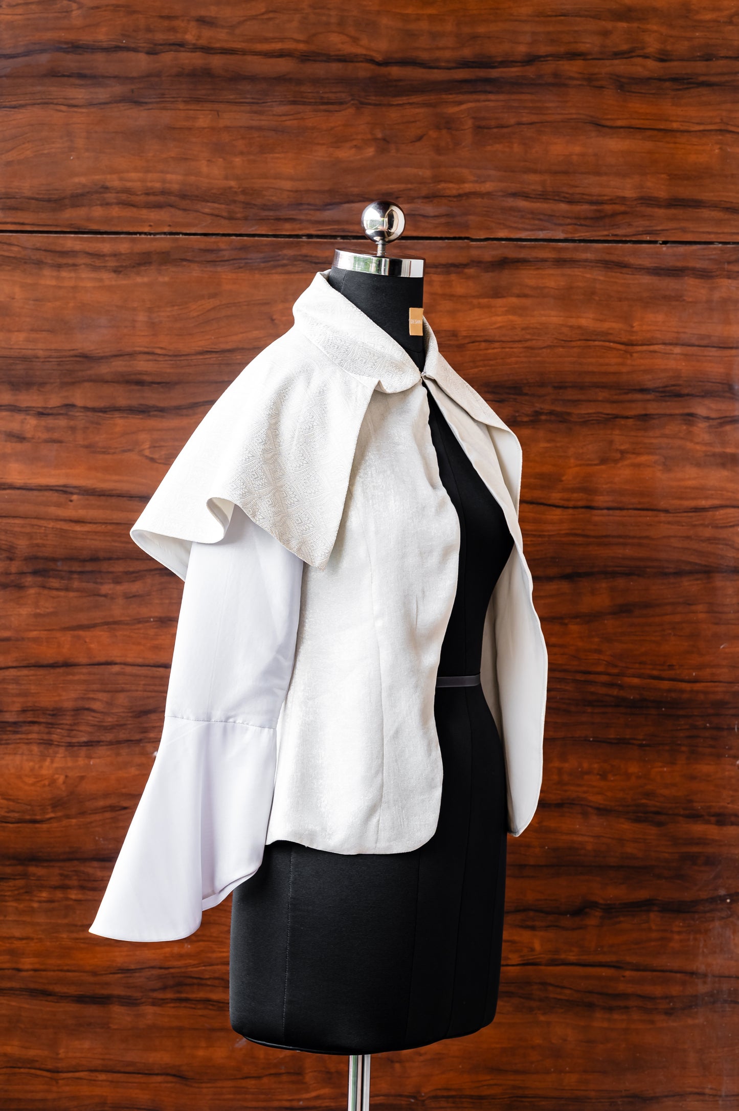 Lourva White Jacket